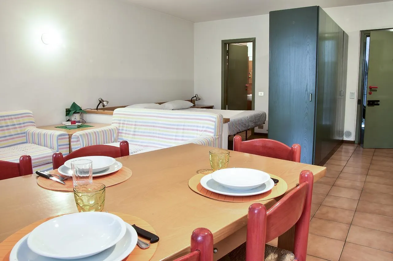 Aparthotel Residence Pila Como