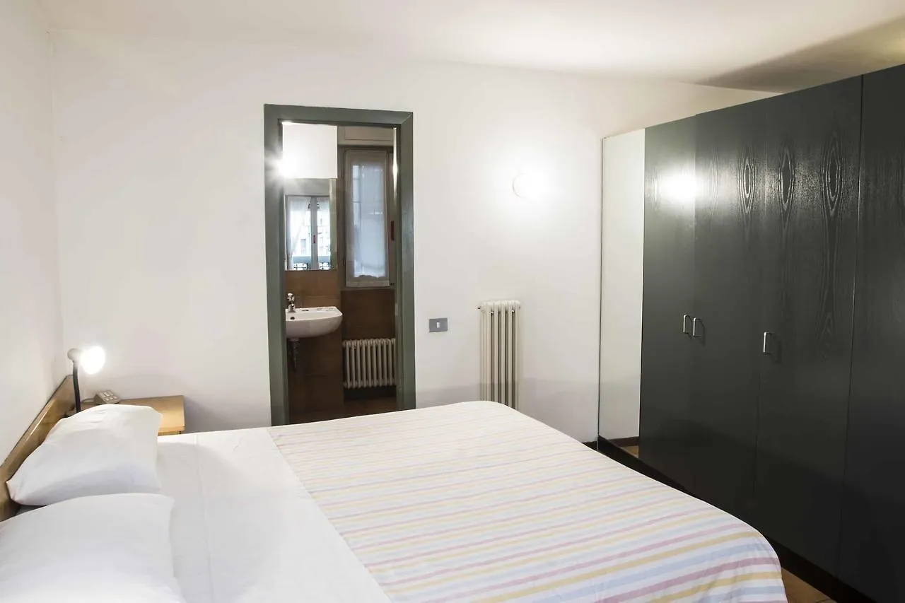 Residence Pila Como 0*,  Italië